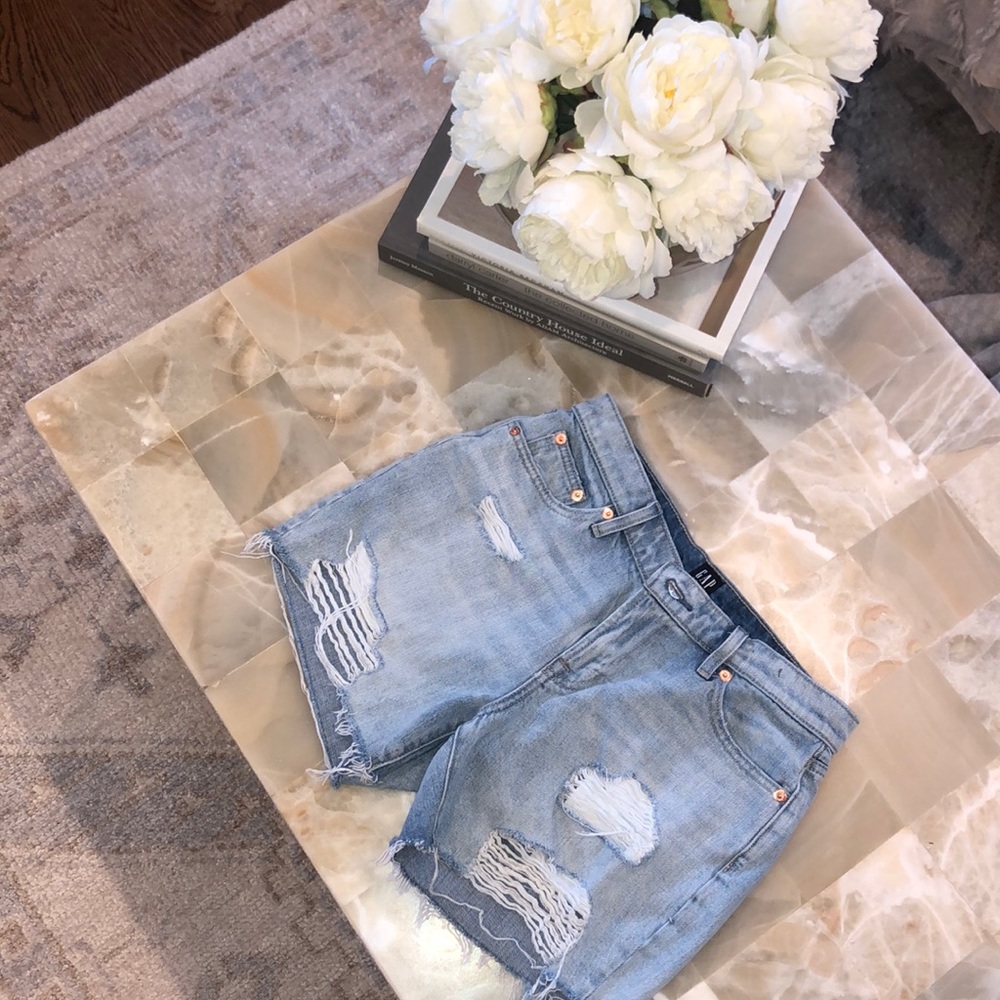Light jean shorts